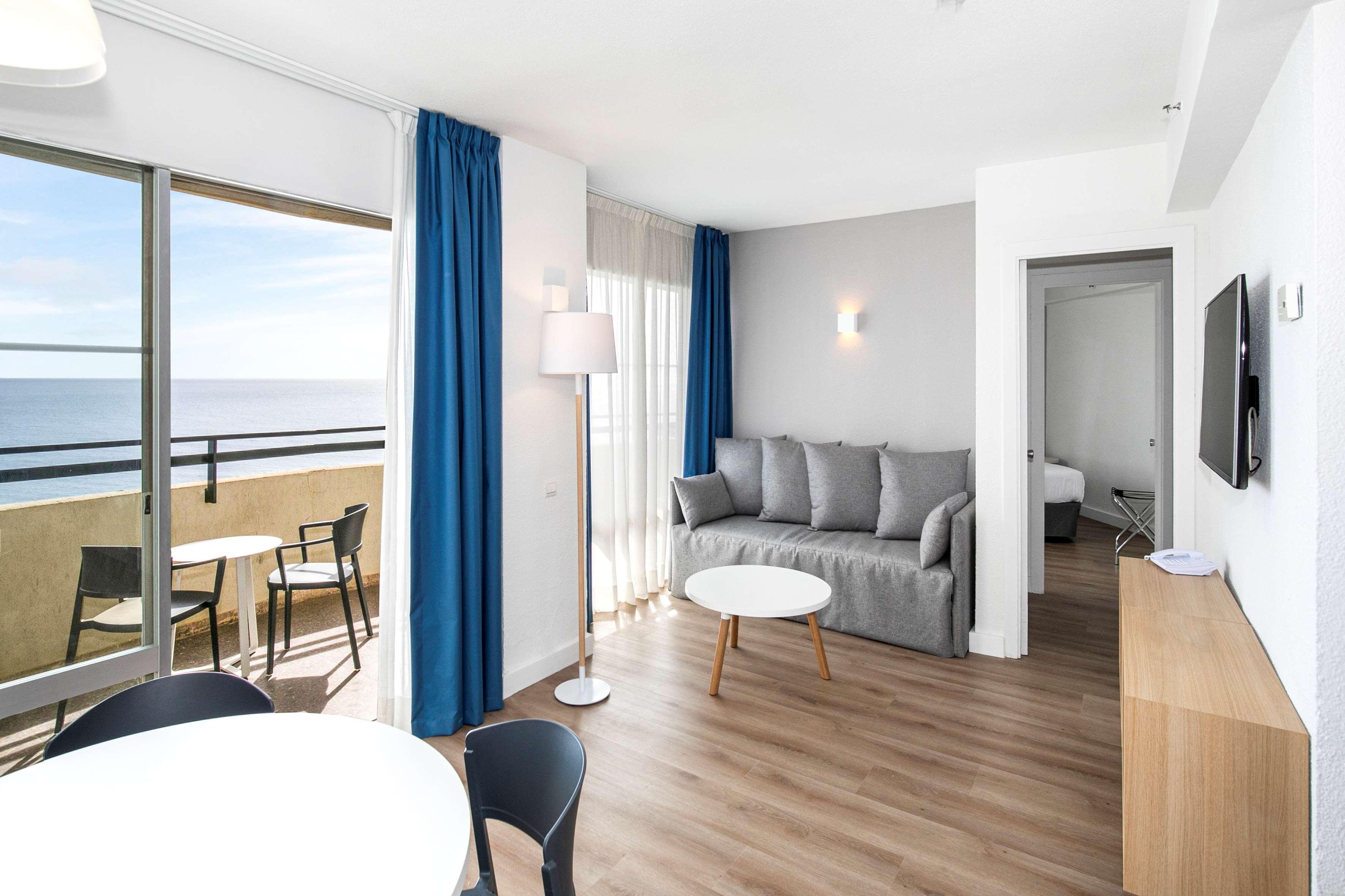 Sol Puerto Marina Aparthotel ตอร์เรโมลิโนส ภายนอก รูปภาพ