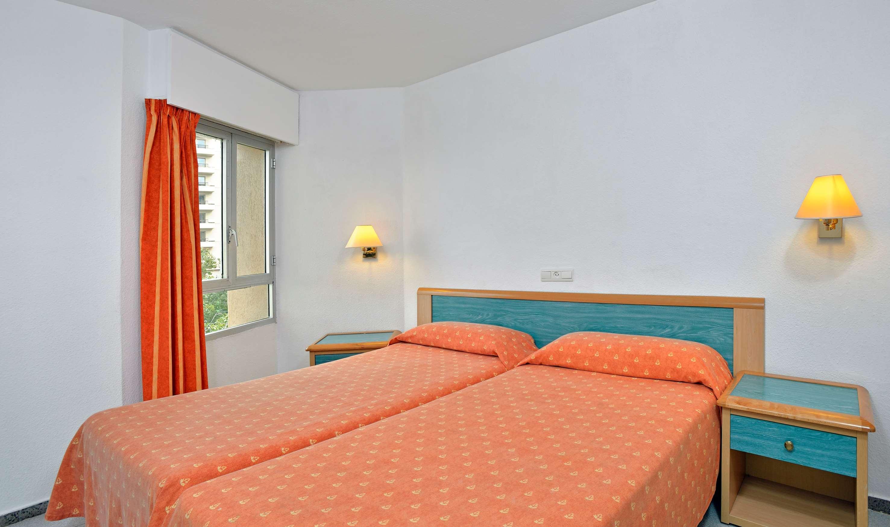 Sol Puerto Marina Aparthotel ตอร์เรโมลิโนส ภายนอก รูปภาพ