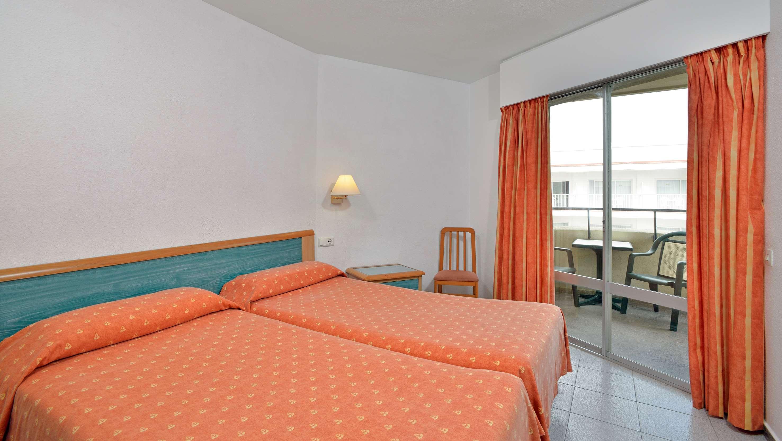 Sol Puerto Marina Aparthotel ตอร์เรโมลิโนส ภายนอก รูปภาพ