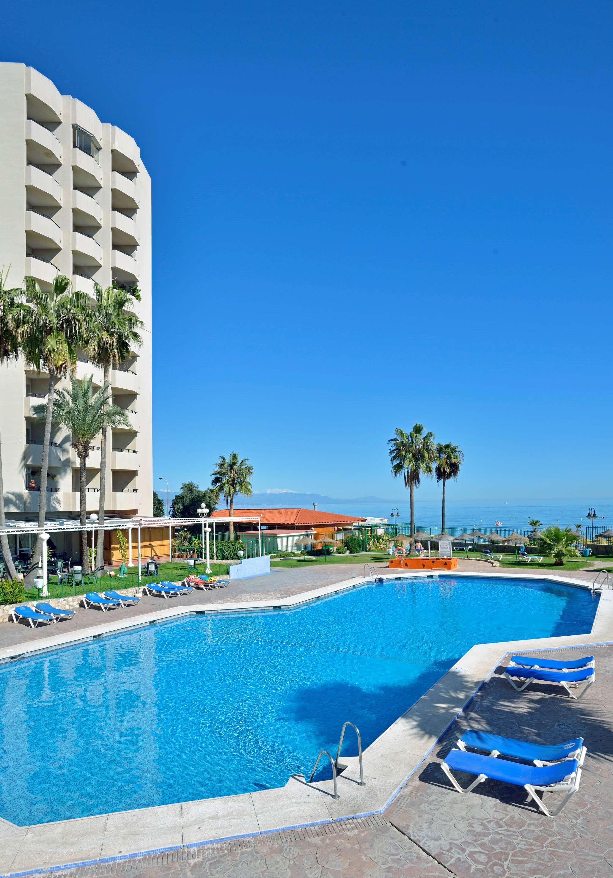 Sol Puerto Marina Aparthotel ตอร์เรโมลิโนส ภายนอก รูปภาพ