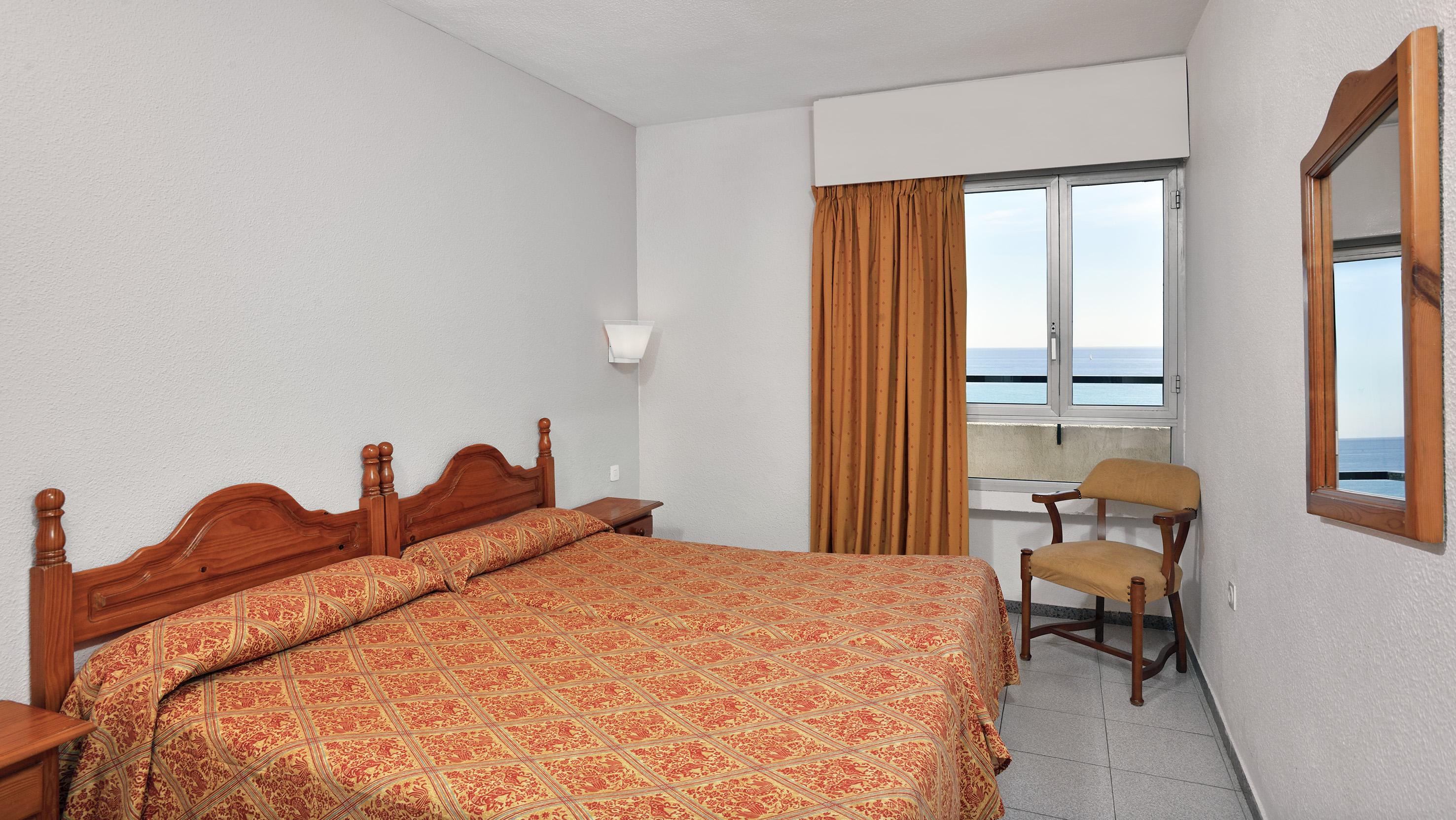 Sol Puerto Marina Aparthotel ตอร์เรโมลิโนส ภายนอก รูปภาพ