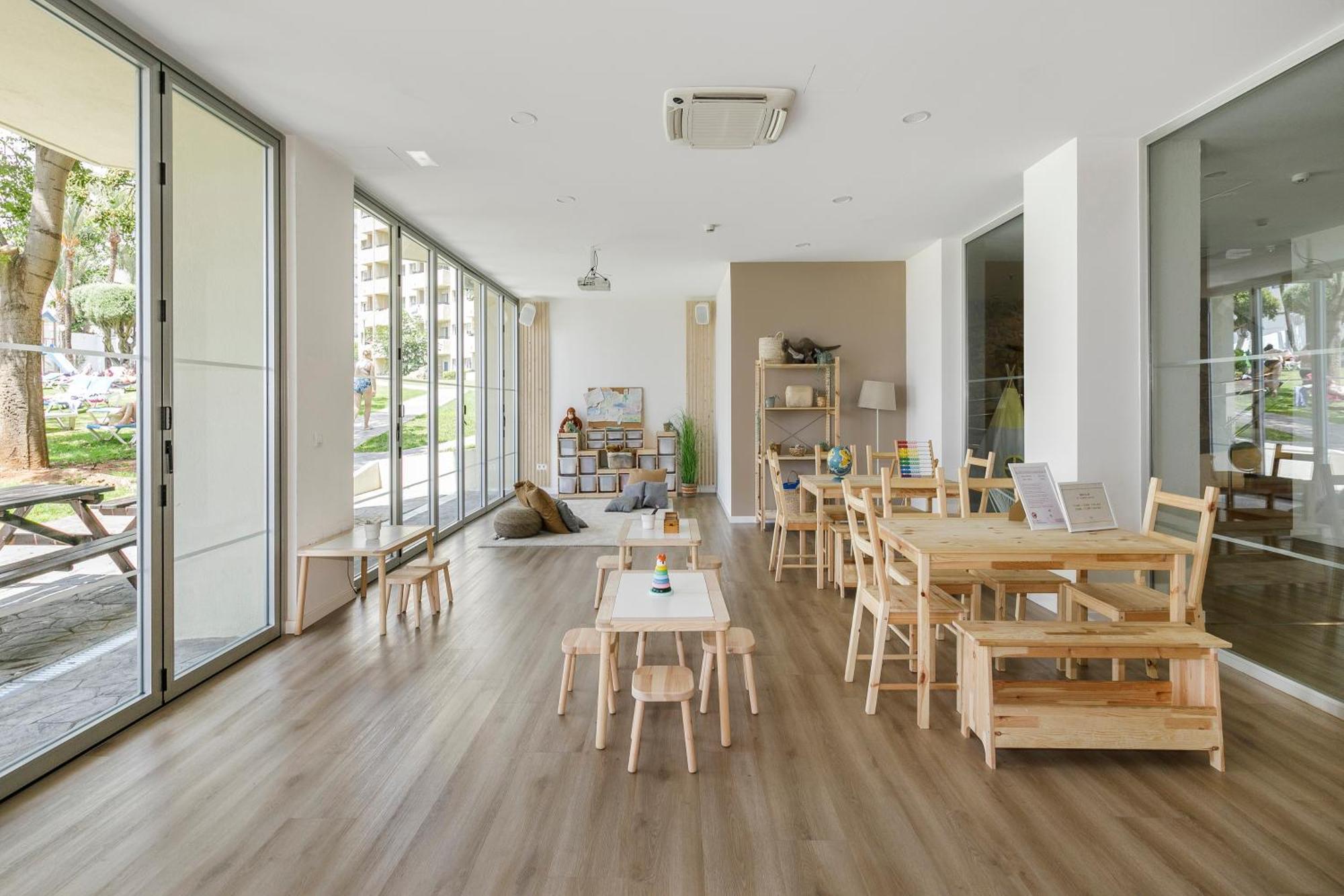 Sol Puerto Marina Aparthotel ตอร์เรโมลิโนส ภายนอก รูปภาพ