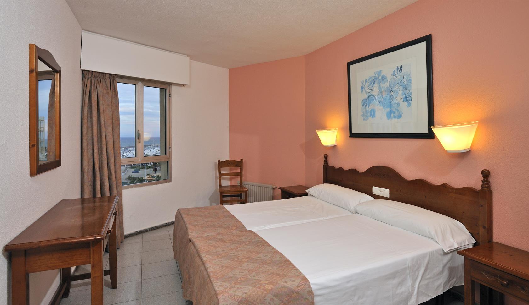 Sol Puerto Marina Aparthotel ตอร์เรโมลิโนส ห้อง รูปภาพ